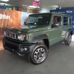 2023-Green-Suzuki-Jimny-15-GLX-AT-5DR-7971561-1-1440x1080-1